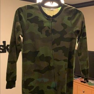 Kids “jumping beans” size 8 onesie